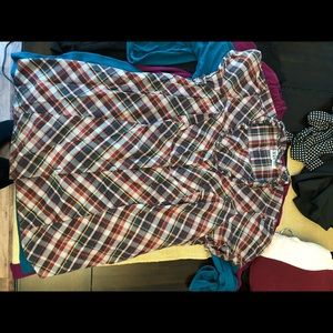 ⭐️Maternity shirt size large⭐️